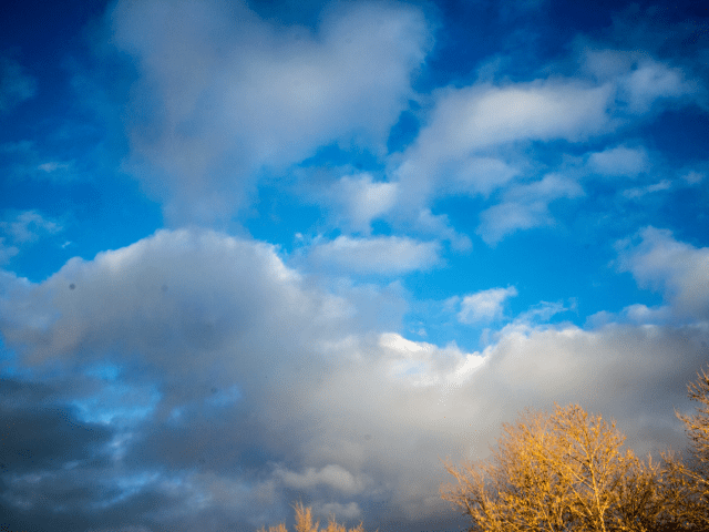 For some reason I love to shoot clouds. You'll probably see a lot of these kinds of photos this year ;-)