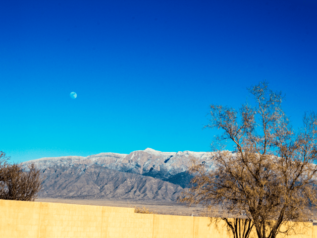 Moonrise over Burque
